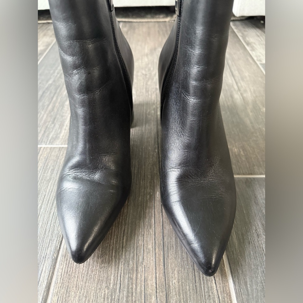 Steve Madden Black Leather Pointed Toe Ankle Boots - Picture 4 of 6